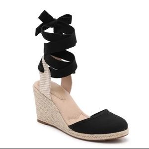 kelly &  katie wedge sandals Size 7.5